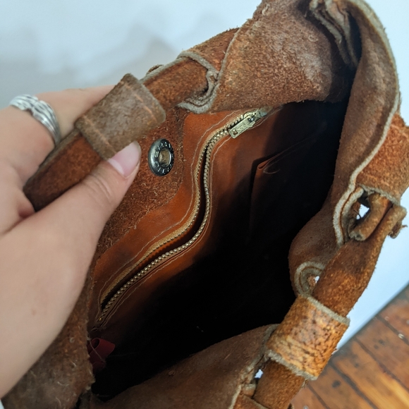 vtg 1970s era boho hippie leather suede shoulder bag - Picture 3 of 5